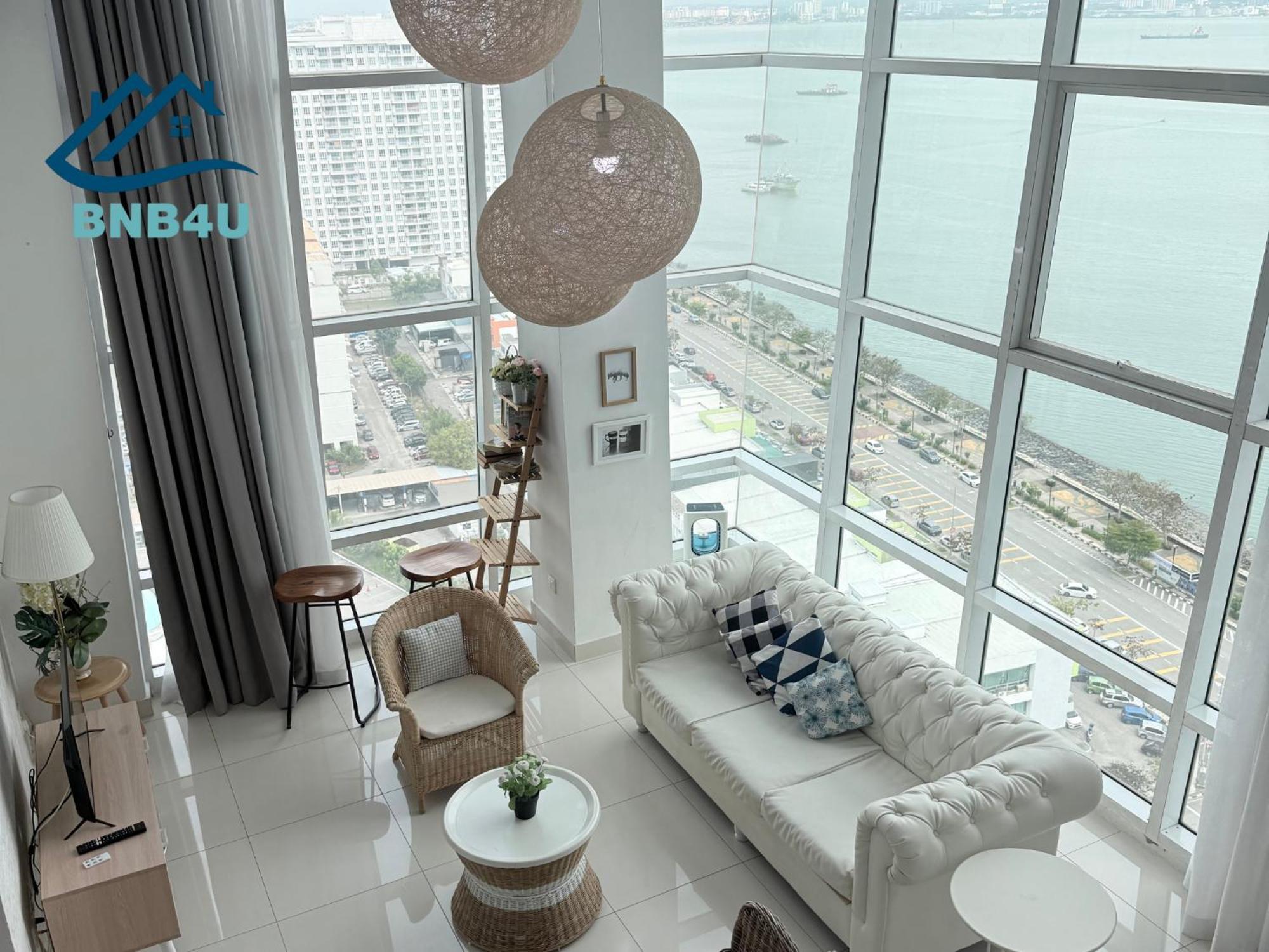 Duplex Seaview Comfort Stay In City By Iz George Town Exterior photo