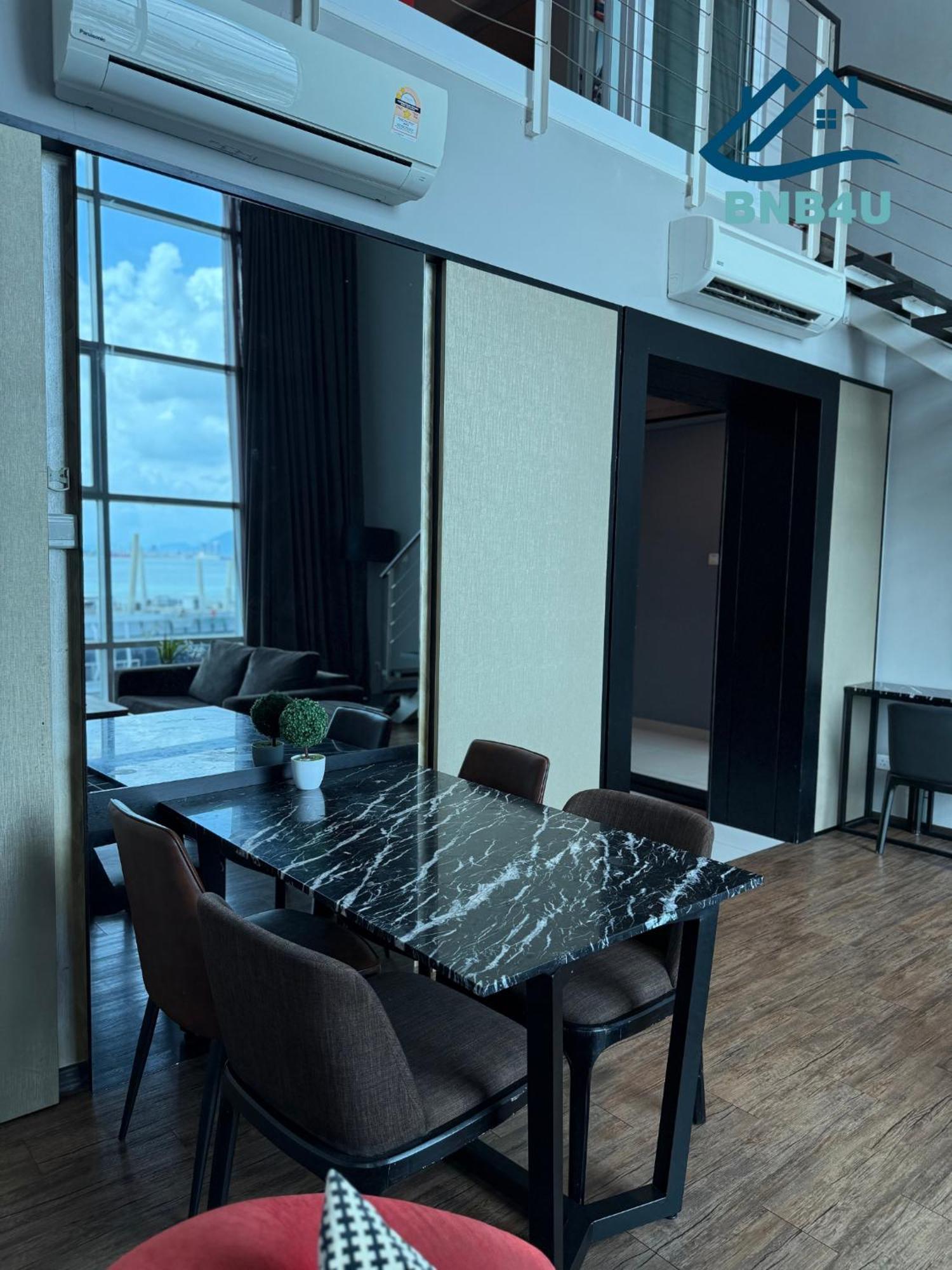 Duplex Seaview Comfort Stay In City By Iz George Town Exterior photo