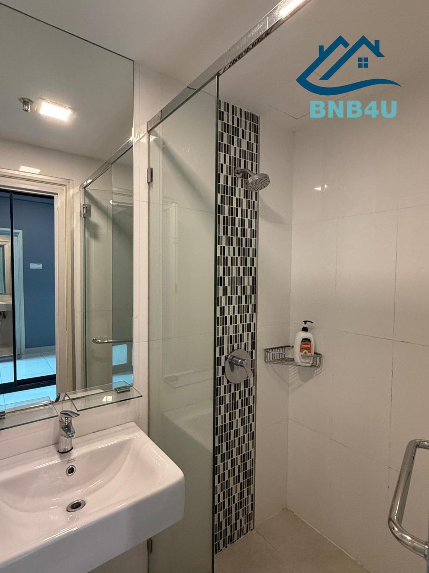 Duplex Seaview Comfort Stay In City By Iz George Town Exterior photo